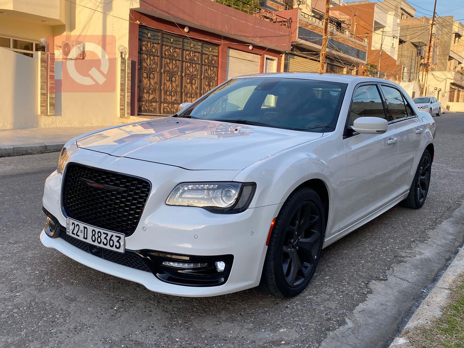 کرایسلەر 300
